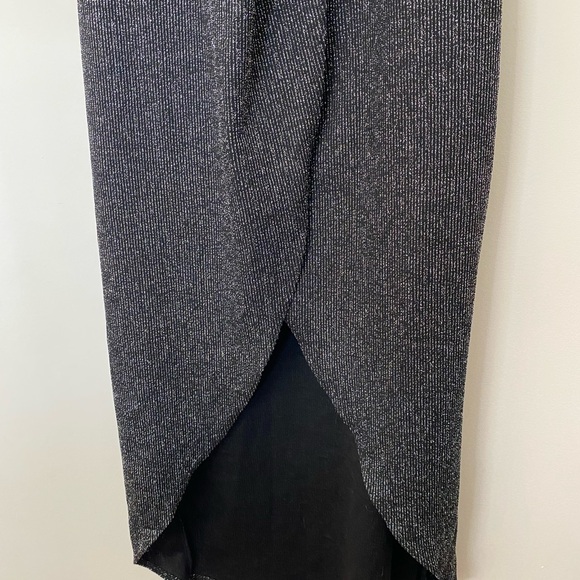 Black and metallic dress - Picture 9 of 10